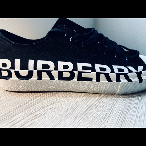 Burberry low top sneaker - Picture 9 of 12